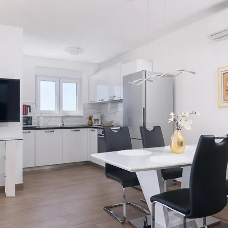 Apartamento Tommy Trogir