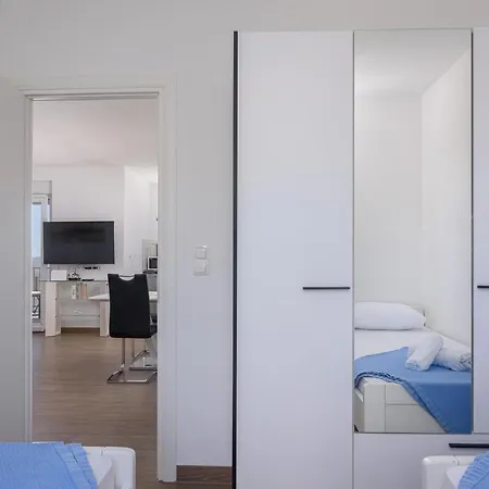 Tommy Apartment